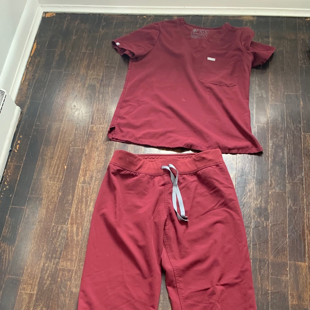 Red Figs Scrubs (Small)